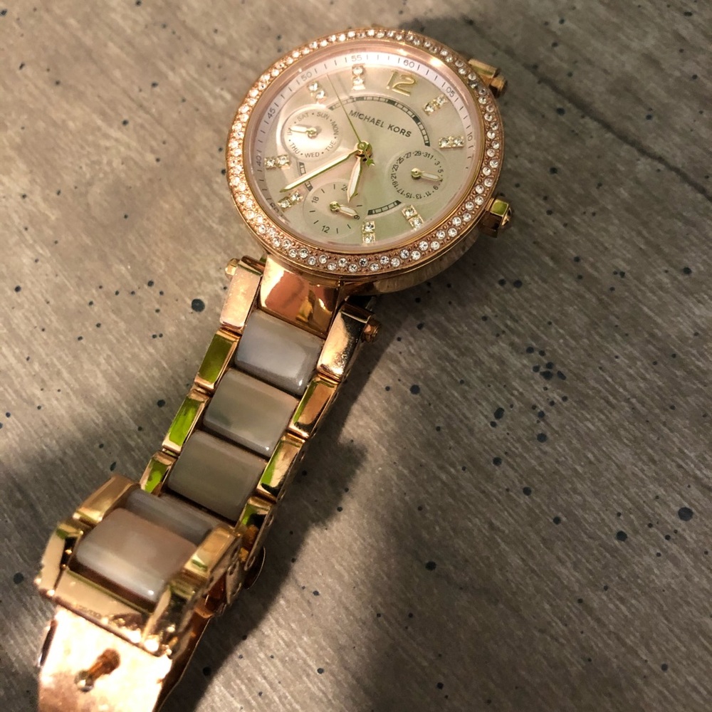 Michael Kors rose gold watch
